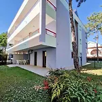아파트 Modern Flat 300 Mt From The *