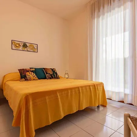 Beachside Getaway Flat For Six