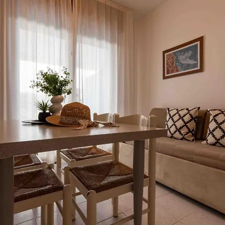 Modern Flat 300 Mt From The 비비오네