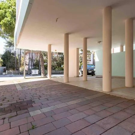 Beachside Getaway Flat For Six Apartman
