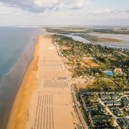 Apartment Beachside Getaway Flat For Six Bibione